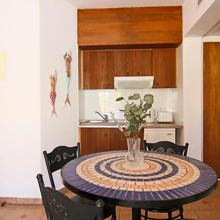 Nicki Resort: Cozy Studio Pool View Apartment Polis