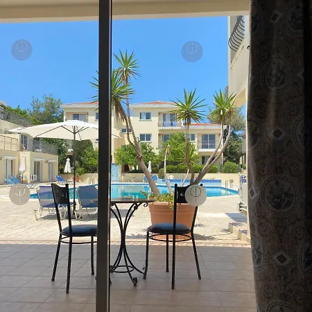 Nicki Resort: Cozy Studio Pool View Polis